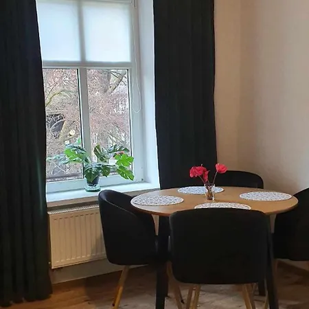 Zdrojowa - Z Widokiem Na Deptak Appartement Polanica-Zdrój