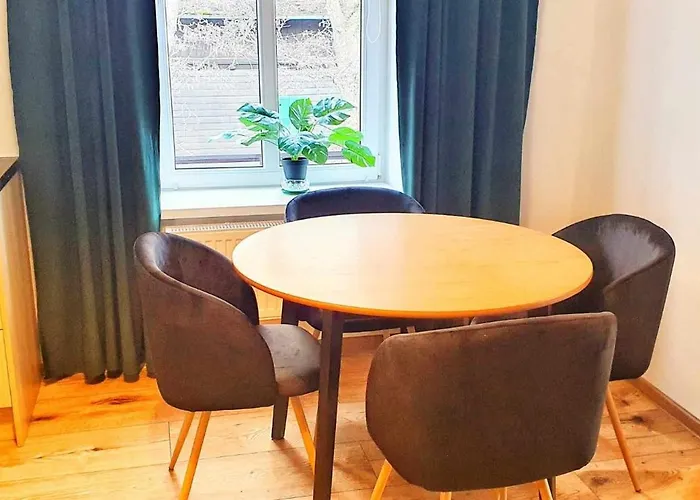 Zdrojowa - Z Widokiem Na Deptak *