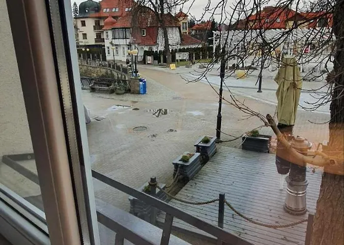 Zdrojowa - Z Widokiem Na Deptak Apartment Polanica-Zdroj
